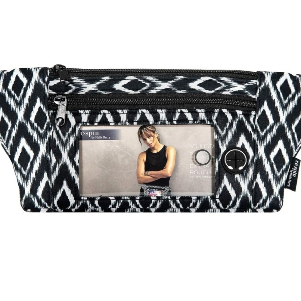 🍒NWT HALLE BERRY FANNY PACK